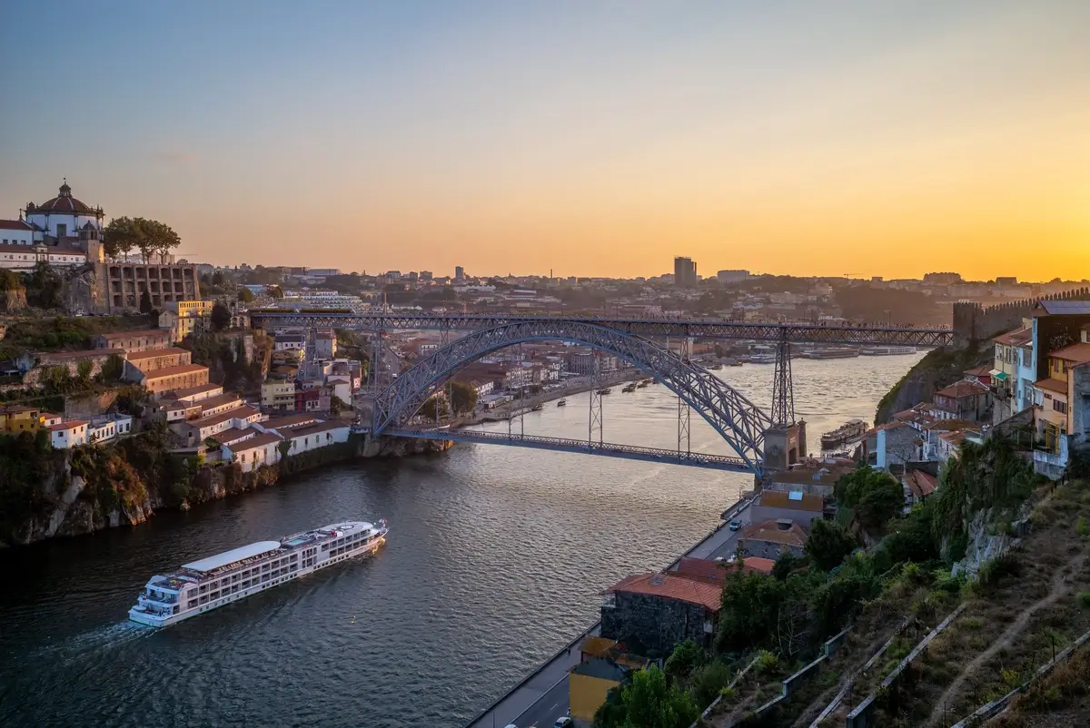 Le Pont Dom Luis à Porto (Portugal)